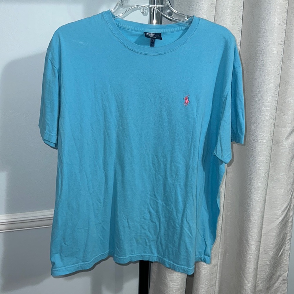 Unisex Sz large Ralph Lauren tshirt.